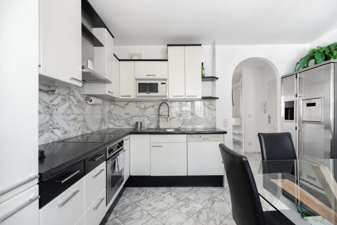 Roof With Terrace, Parking And Ac Apartment Wien
